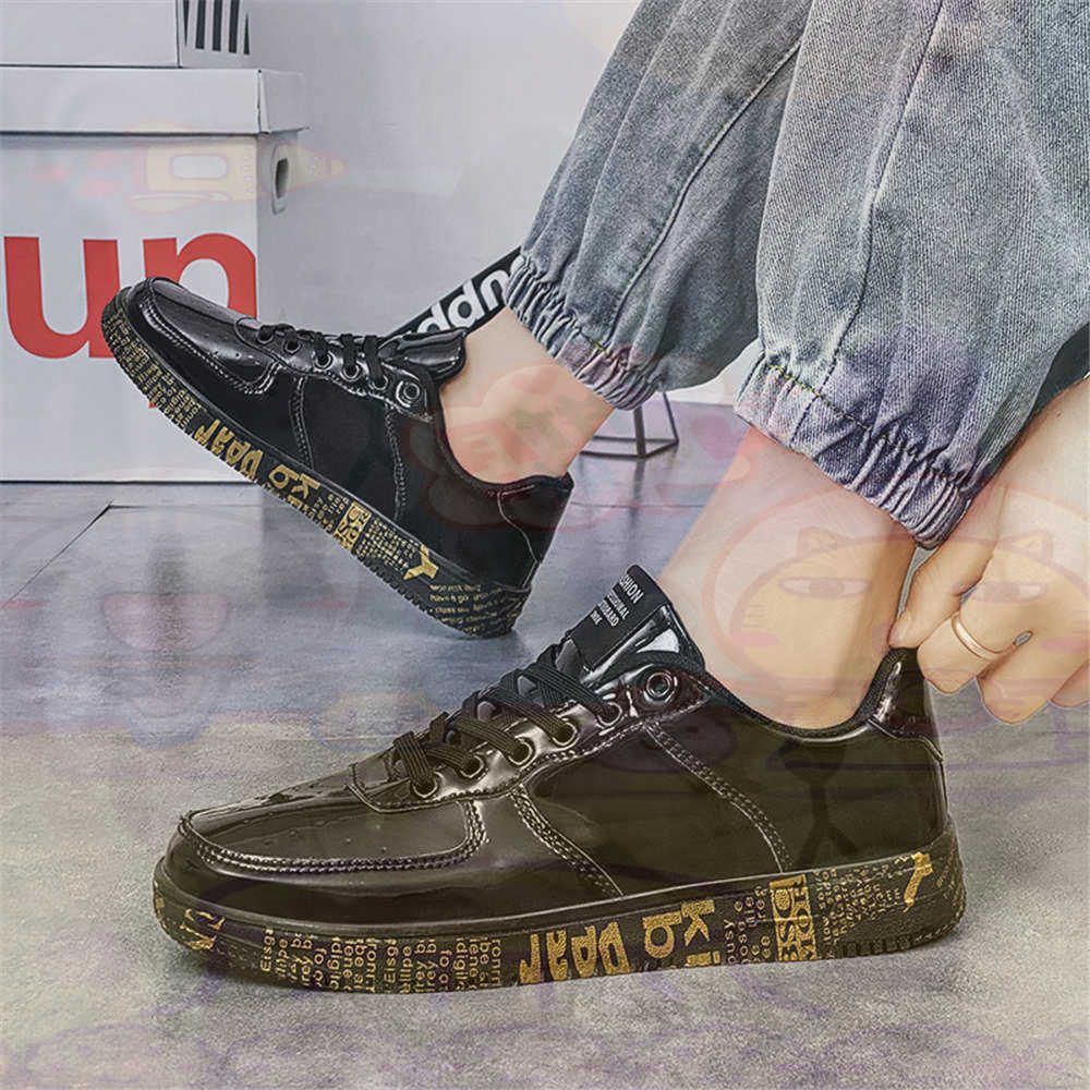 Piede rotondo Taglia 45 Sneake - Tech Office Outfits Men recensione e prezzo